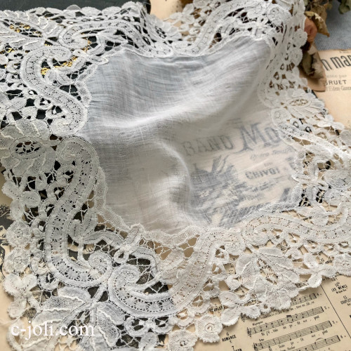 【パリ発送】E1157 フランスアンティークレース＆ローンハンカチ　ボビンレース＆綿ローンハンカチ 29x29cm