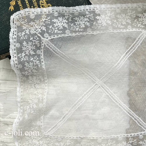 【パリ発送】E1169 フランスアンティークレースハンカチ　リネンチュールレース＆アプリカシオンレースクロス 30x31cm