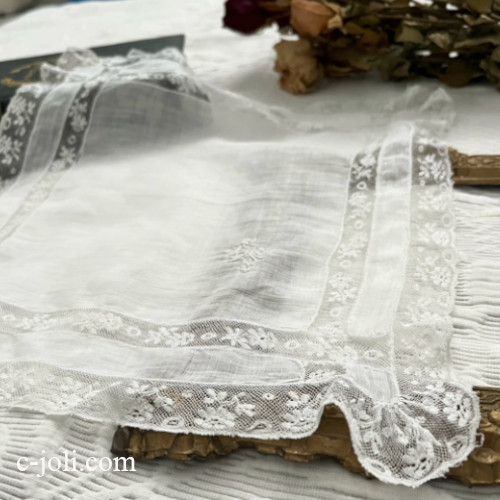 【パリ発送】E1170 フランスアンティークレースハンカチ　19世紀手刺繍モノグラム＆綿ローンハンカチ 27x29cm