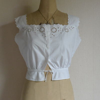 【日本発送】G-094　フランスアンティークコットンキャミソール　カットワーク手刺繍コットン