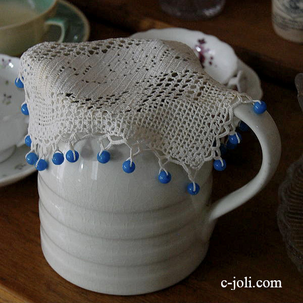 【日本発送】L-389　イギリスアンティーク　ガラスビーズジャグカバー