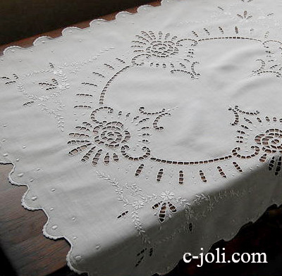 【日本発送】L-532　フランスアンティーククロス　手刺繍カットワーク綿ローンクロス