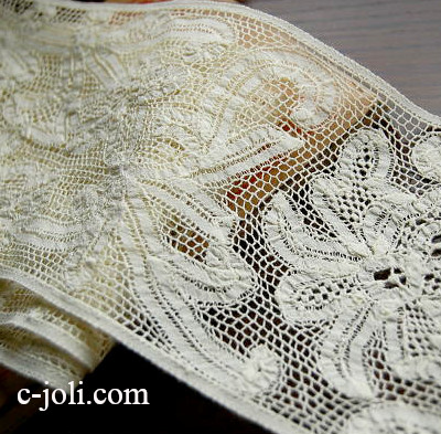 【日本発送】L-685　フレンチアンティークレース　20世紀初頭コットンボビンレース　108cm