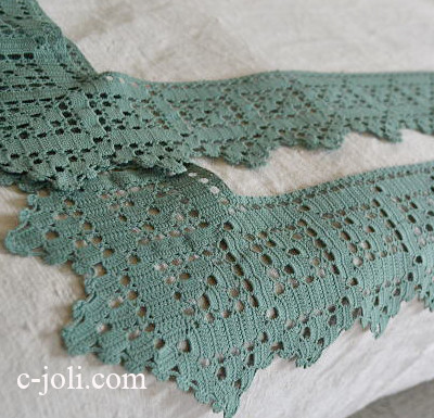 【日本発送】L1086　イギリスアンティークレース枠/テープレース四角　コットンクロシェレース　グリーン