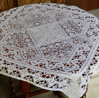 L1832　フランスアンティークレースクロス　ニードルポイントレーステーブルクロス 58x58cm