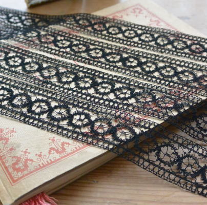 【日本発送】L1883　フランスアンティークレースボーダー/テープレース　ブラックリネンレース/黒レース 2m63