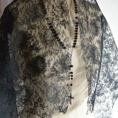 【日本発送】L2005　フランスアンティークレース/シルクボーダーテープレース　シャンティイブラックレース/黒レース 60x100cm