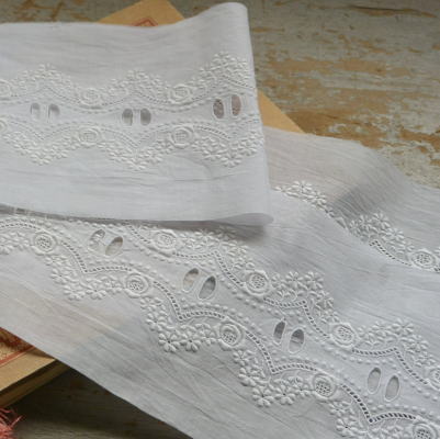 【日本発送】L2125　イギリスアンティークレース/ボーダーレース/ホワイトワーク　手刺繍リネン 2m