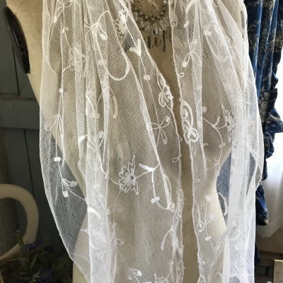 【日本発送】L2339　フランスアンティークレースショール/レースストール　20世紀初頭コットンチュールレース 1m47　ホワイト