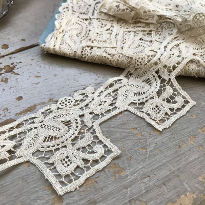 L2390 フランスアンティークレーストリム/テープレース/ボーダーレース