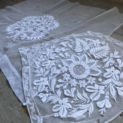 L2402 フランスアンティークチュールレースパーツ/ホワイトワーク手刺繍レース2枚