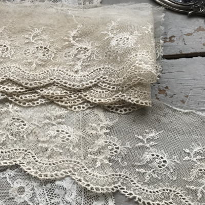 L2413 フランスアンティークレーストリム/テープレース/ボーダーレース　リネンチュールレース 2m90