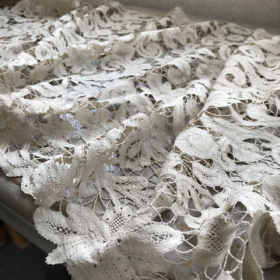 L2418 フランスアンティークレースクロス　19世紀リネンボビンレース 44x76cm