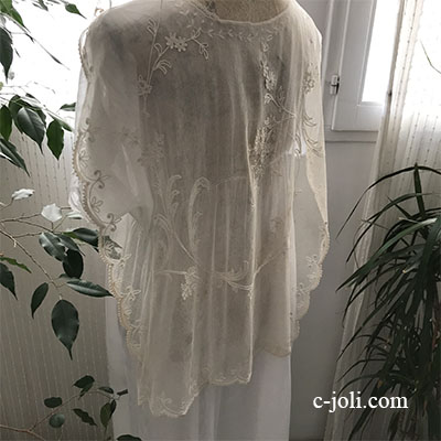 【パリ発送】L2537 フランスアンティークレースベール　チェーンステッチリネンチュールレースクロス 55x76cm　生成り