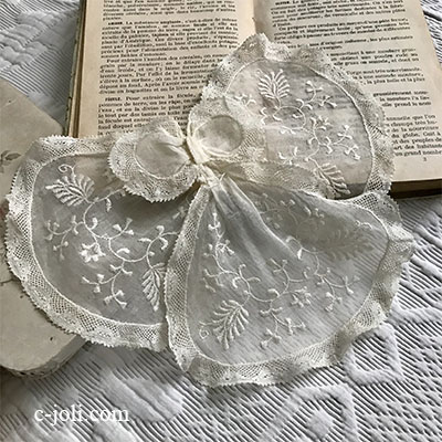 【パリ発送】L2586 フランスアンティークレースつけ襟/レースジャボ（胸元飾り）　マシーン刺繍リネンオーガンジー＆リネンレース
