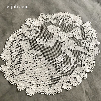 【パリ発送】L2606 フランスアンティークレースマット/レースモチーフ　アムルー柄ハンドワークフィレレースクロス 33x26cm