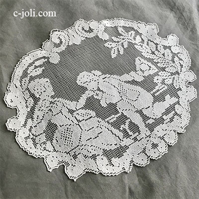 【パリ発送】L2607 フランスアンティークレースマット/レースモチーフ　アムルー柄ハンドワークフィレレースクロス 33.5x28cm