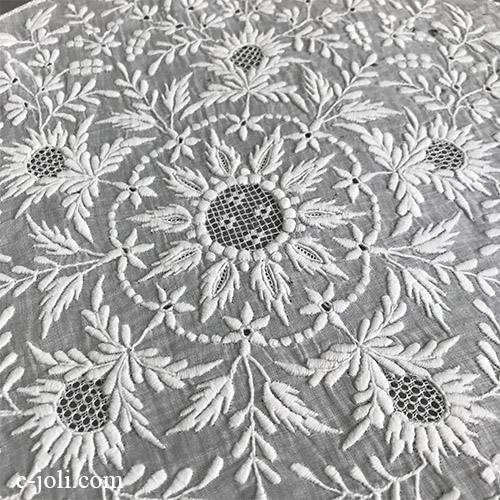 【パリ発送】L2624 フランスアンティーク刺繍パーツ/ホワイトワーク　19世紀手刺繍コットンローン  直径26.5cm