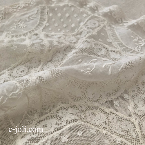 【パリ発送】L2749 フランスアンティークノルマンディーレース　ホワイトワーク手刺繍コットンローン＆ヴァランシエンヌレースマット 44.5x28.5cm