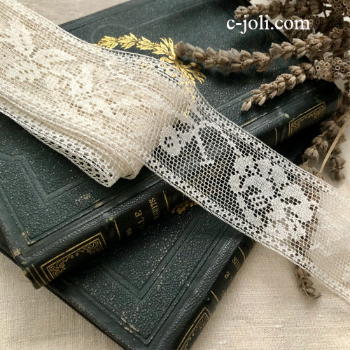 【パリ発送】L2757 フランスアンティークレーストリム/テープレース/ボーダーレース　ハンドワークリネンフィレレース 1m25
