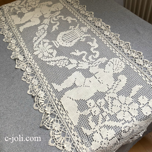 【パリ発送】L2868 フランスアンティークレーステーブルランナー　天使柄リネンフィレレース 35x93cm