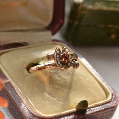 A-135　フランスアンティークジュエリー/天然石リング　パール＆ガーネットゴールドリング