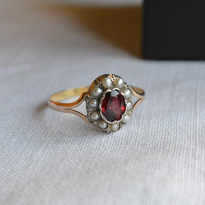 A-145　フランスアンティークジュエリー　天然石リング　ガーネット＆シードパール