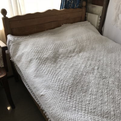 B1446 フランスアンティークキルト　ハンドワークコットンフレンチキルト 134x167cm