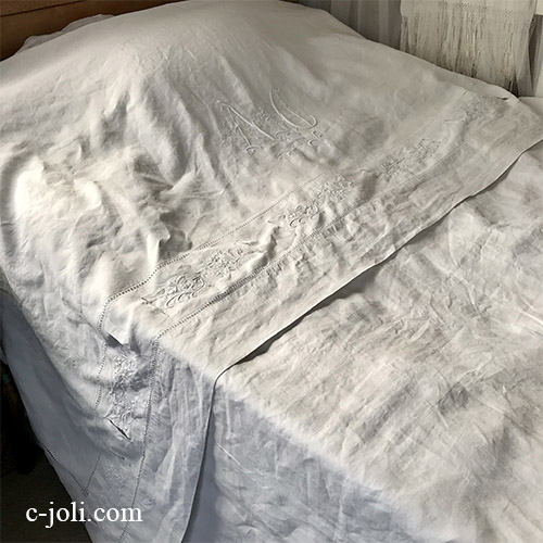 B1603 フランスアンティークリネンシーツ/ベッドシーツ　AC手刺繍モノグラムリネンクロス　267x333cm