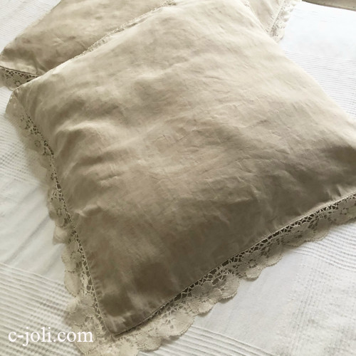 【パリ発送】B1634  フランスアンティークリネンピローケース/クッションカバー　生成りリネン＆ボビンレース 75x75cm