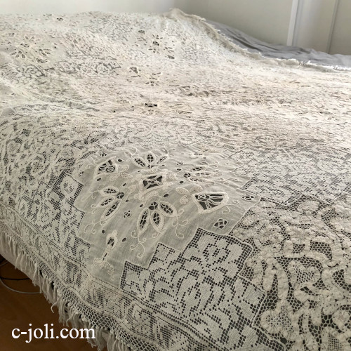 【パリ発送】B1652 フランスアンティークレースベッドスプレッド/ベッドカバー　19世紀手刺繍リネン＆フィレレース＆ボビンレース 174x216cm