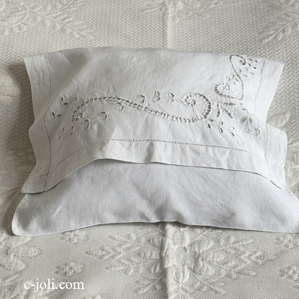 【パリ発送】B1682 フランスアンティークリネンランジェリーケース/ナイトドレスケース カットワーク手刺繍リネン 44x34cm