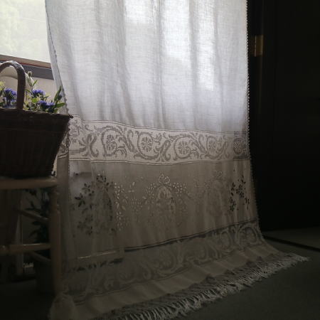 C-921　フランスアンティークレース＆リネンカーテン　天使柄カットワーク手刺繍リネン＆ハンドワークフィレレース 2m10