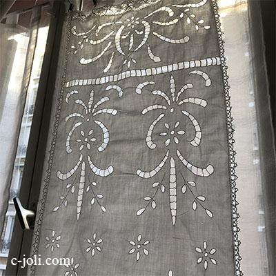 【パリ発送】C1064 フランスアンティークレース＆刺繍カーテン/スモールカーテン　リング付きカットワーク手刺繍コットン＆ボビンレース 86cm