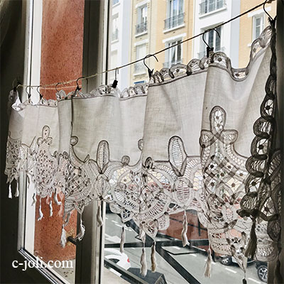 【パリ発送】C1081 フランスアンティークコットンカーテン/カフェカーテン　バテンレース＆コットンクロス 1m48