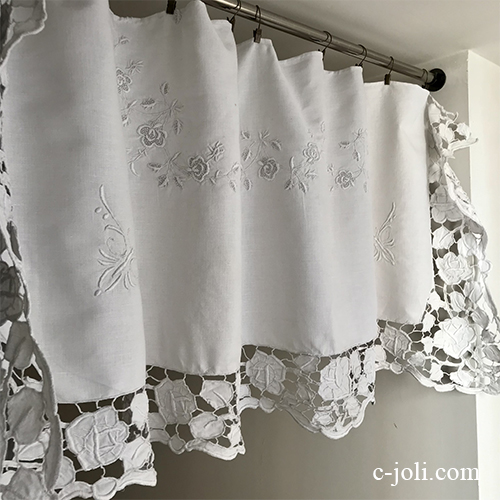 【パリ発送】C1137 フランスアンティーク手刺繍リネンカーテン　ローズ柄カットワーク手刺繍リネンカフェカーテン 1m54