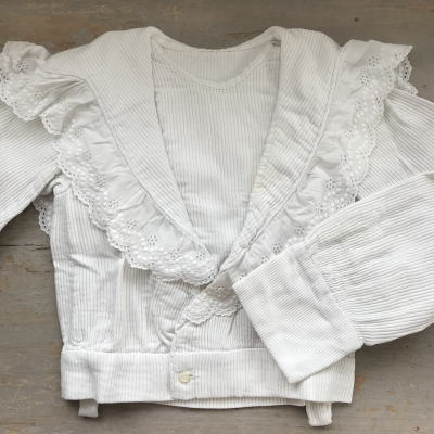E-101　フランスアンティークベビードレス　手刺繍レースコットンピケベビージャケット