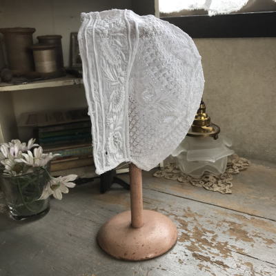 【日本発送】E-212　フランスアンティークベビーハット　コットン手刺繍ベビーボンネット