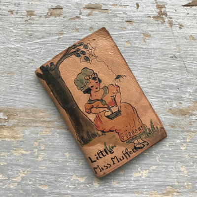 E-359　イギリスアンティークソーイング小物　レザーカバーニードルケース