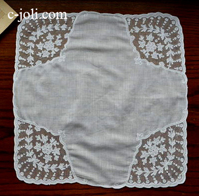 【日本発送】E-439　フランスアンティークレースハンカチ　レース＆綿ローンクロス 35x35cm