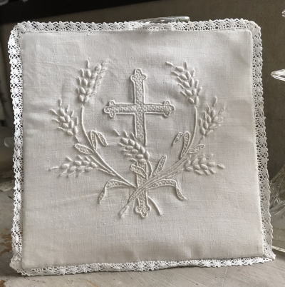 E-789　フランスアンティークチャーチ（教会）カリス・パル　手刺繍リネン＆レース