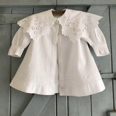 E-798　フランスアンティークベビーコート/ベビーマント/ベビー服　カットワーク手刺繍＆コットンピケ 45cm
