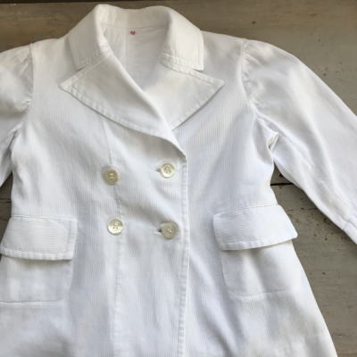 【日本発送】E-827 フランスアンティークベビーアウター/ベビージャケット/ベビー服　コットンピケ＆貝ボタン 50cm