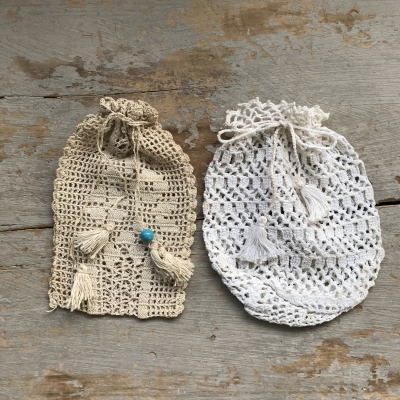 E-929 イギリスアンティークレースポーチ/レースサック　2枚　リネンクロシェレース