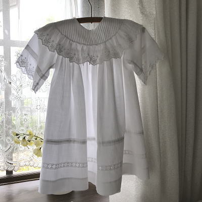 E-974 フランスアンティークベビードレス/ドールドレス　ホワイトワーク手刺繍コットン 53cm