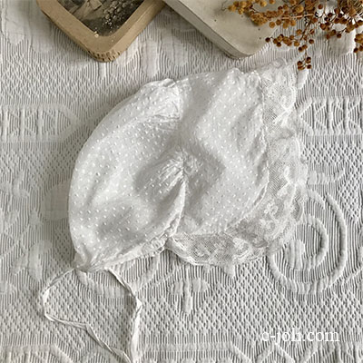 【パリ発送】E1019 フランスアンティークベビーハット/ベビー帽子/ベビーボネ　水玉模様コットンローン＆ヴァランシエンヌレース