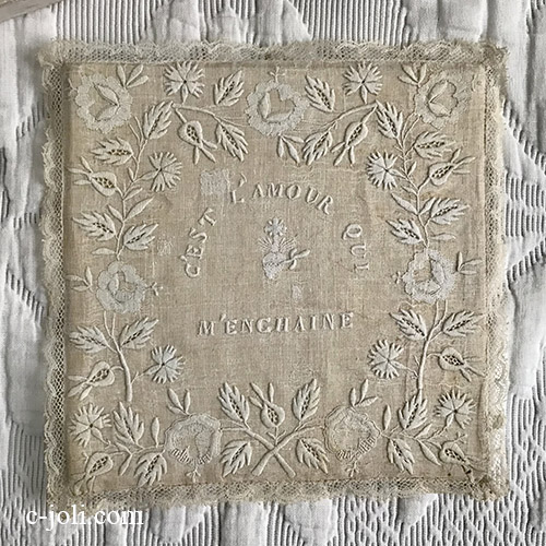 【パリ発送】E1071 フランスアンティークチャーチ（教会）カリス・パル　ホワイトワーク手刺繍リネン＆ヴァランシエンヌレース