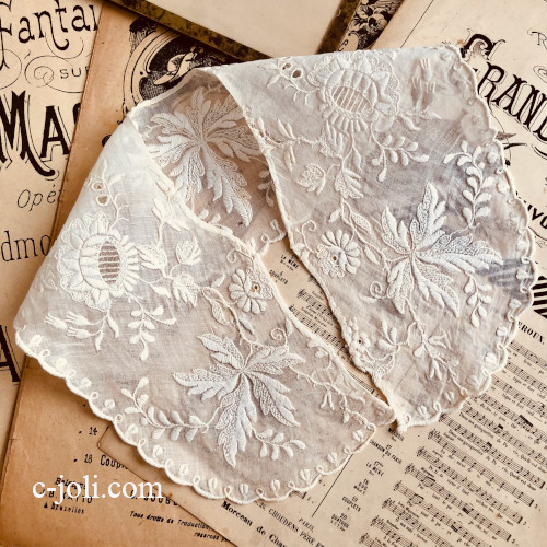 【パリ発送】E1101 フランスアンティーク刺繍チャイルド衿/レースつけ襟　19世紀ホワイトワーク手刺繍リネンローン
