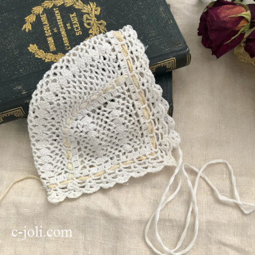 【パリ発送】E1103 フランスアンティークベビーハット/ベビー帽子/ベビーボネ　リネンクロシェレース