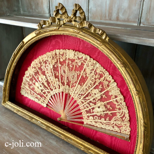E1139 フランスアンティーク1900年レース扇子/額入りエヴァンタイユ　角細工扇骨＆ポワンドガーズ/ボビンレース扇面